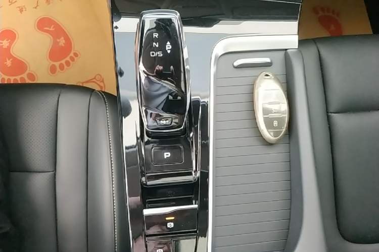 Used Bestune B70 2023 Third Generation 1.5T Automatic Enjoyment Version Gear Lever