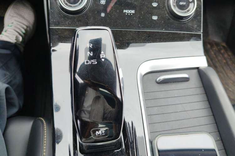 Used Bestune B70 2023 Third Generation 1.5T Automatic Enjoyment Version Gear Lever