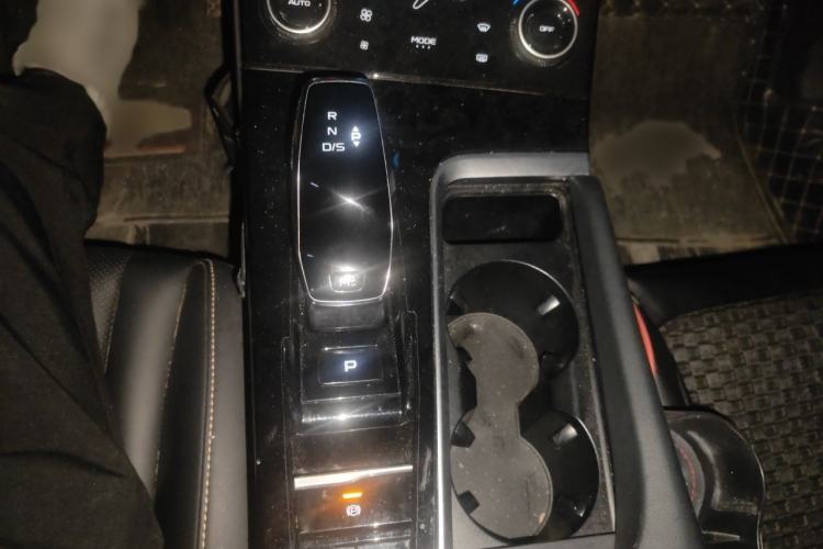 Used Bestune B70 2023 Third Generation 1.5T Automatic Enjoyment Version Gear Lever