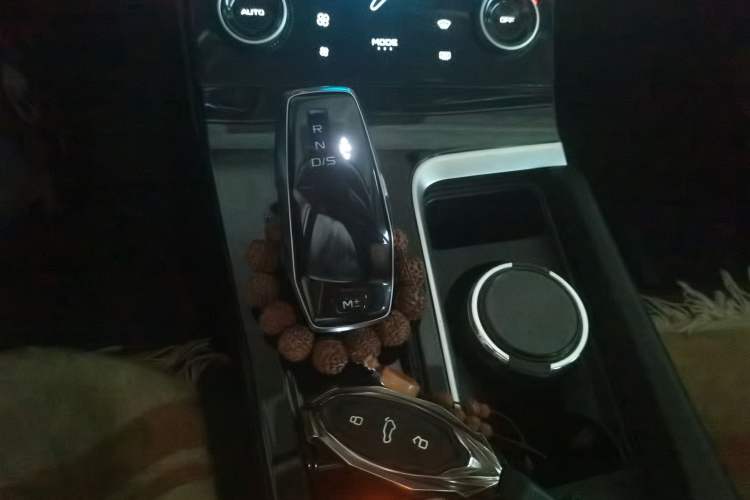 Used Bestune B70 2023 3rd Generation 1.5T Automatic Enjoyment Version 70th Anniversary Edition Gear Lever