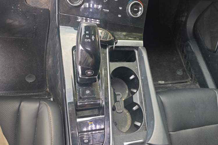 Used Bestune B70 2023 Third Generation 1.5T Automatic Enjoyment Version Gear Lever