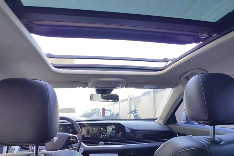 Used Bestune B70 2023 3rd Generation 1.5T Automatic Enjoyment Version 70th Anniversary Edition Headliner