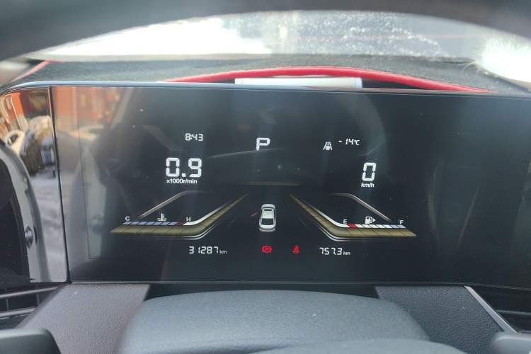 Used Bestune B70 2023 Third Generation 1.5T Automatic Enjoyment Version 70th Anniversary Edition Instrument Cluster