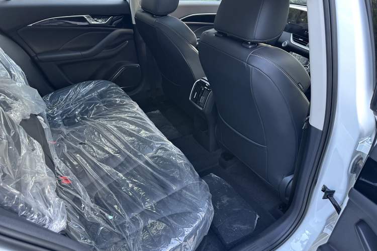 Used Bestune B70 2023 Third Generation 1.5T Automatic Enjoyment Version 70th Anniversary Edition Interior 5