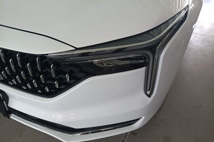 Used Bestune B70 2023 Third Generation 1.5T Automatic Enjoyment Version Left Front Headlight