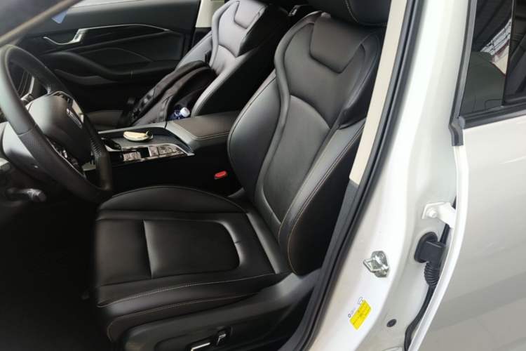 Used Bestune B70 2023 Third Generation 1.5T Automatic Enjoyment Version Left Front Seat