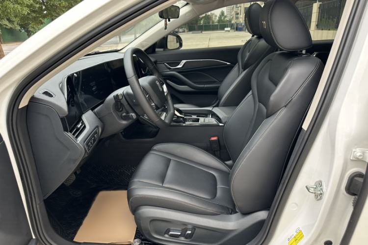 Used Bestune B70 2023 Third Generation 1.5T Automatic Enjoyment Version Left Front Seat