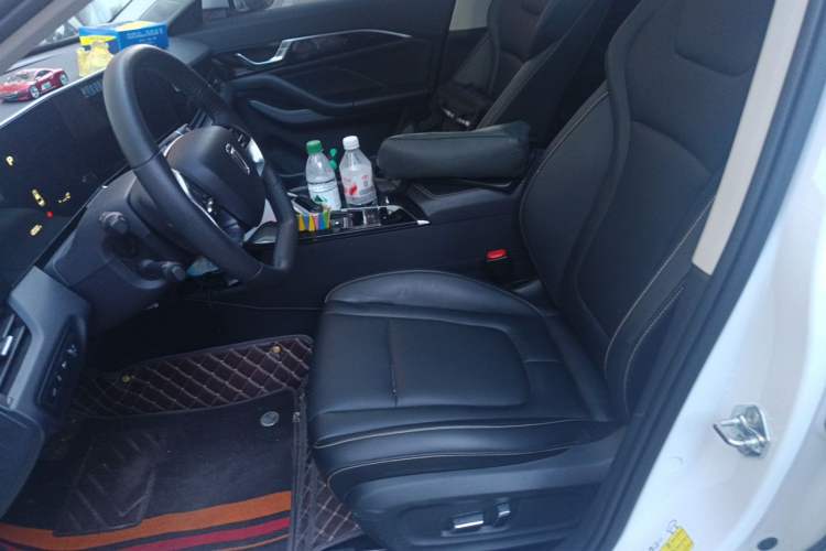 Used Bestune B70 2023 Third Generation 1.5T Automatic Enjoyment Version 70th Anniversary Edition Left Front Seat