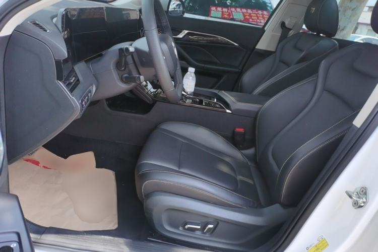 Used Bestune B70 2023 Third Generation 1.5T Automatic Enjoyment Version Left Front Seat