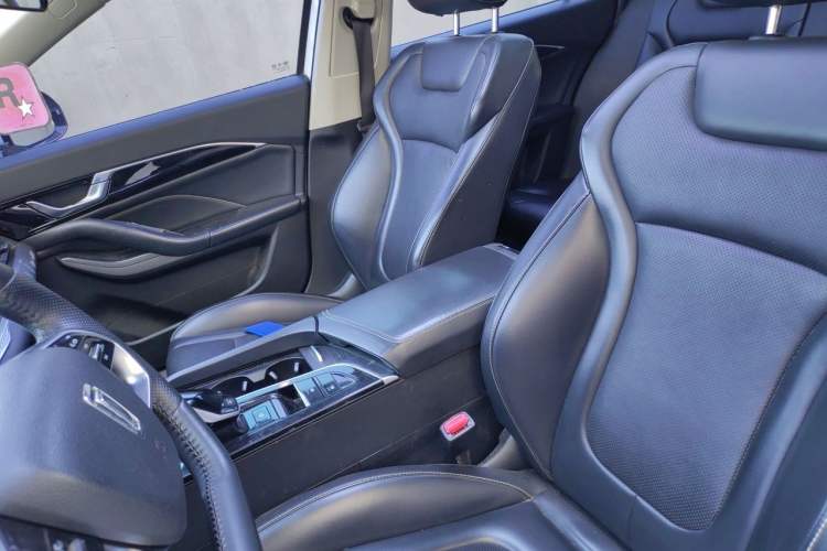Used Bestune B70 2023 3rd Generation 1.5T Automatic Enjoyment Version 70th Anniversary Edition Left Front Seat