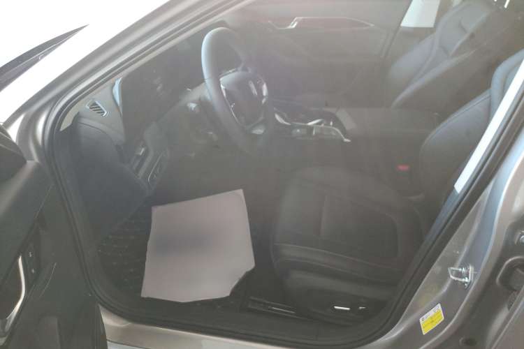 Used Bestune B70 2023 Third Generation 1.5T Automatic Enjoyment Version Left Front Seat