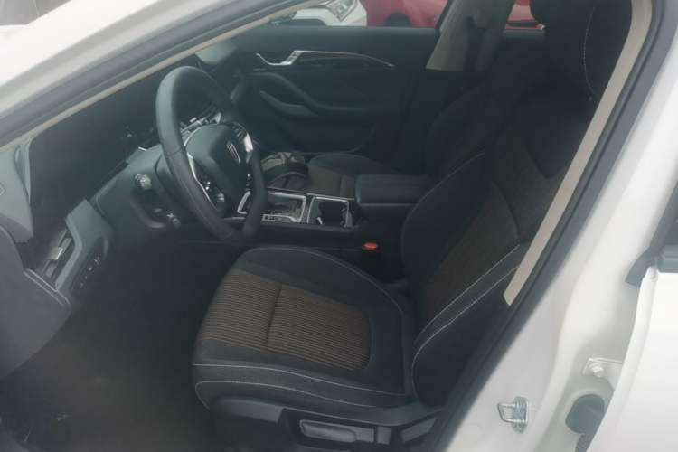 Used Bestune B70 2023 3rd Generation 1.5T Automatic Enjoyment Version 70th Anniversary Edition Left Front Seat