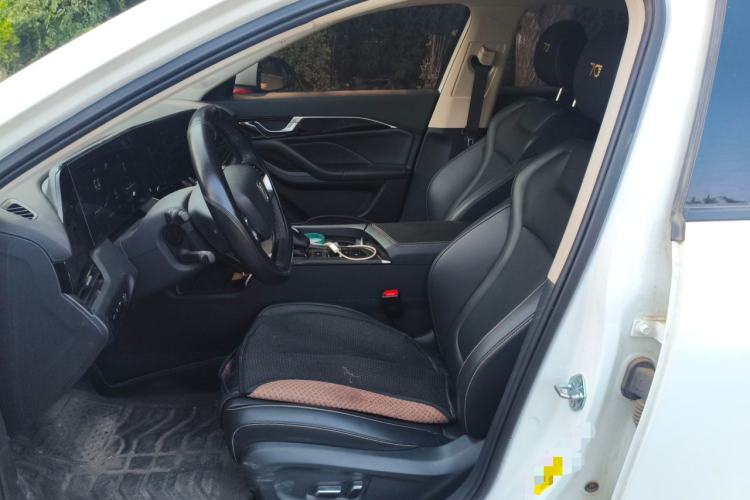 Used Bestune B70 2023 3rd Generation 1.5T Automatic Enjoyment Version 70th Anniversary Edition Left Front Seat