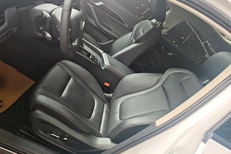 Used Bestune B70 2023 Third Generation 1.5T Automatic Enjoyment Version Left Front Seat