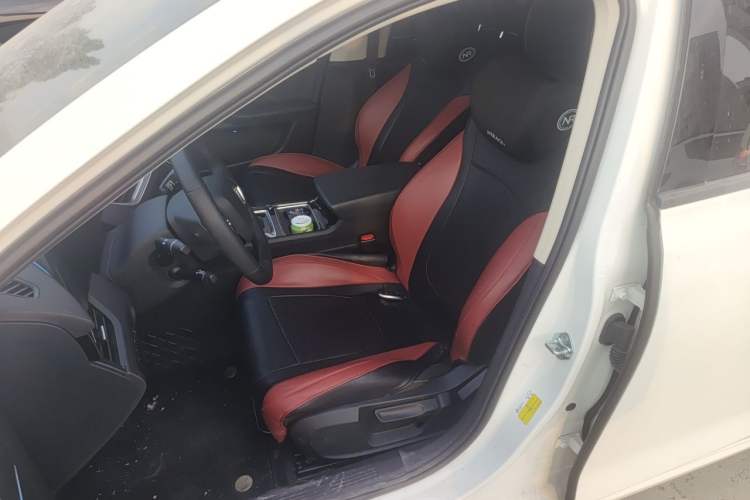 Used Bestune B70 2023 3rd Generation 1.5T Automatic Enjoyment Version 70th Anniversary Edition Left Front Seat