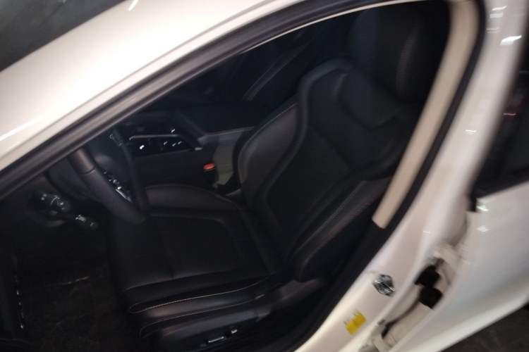 Used Bestune B70 2023 Third Generation 1.5T Automatic Enjoyment Version Left Front Seat