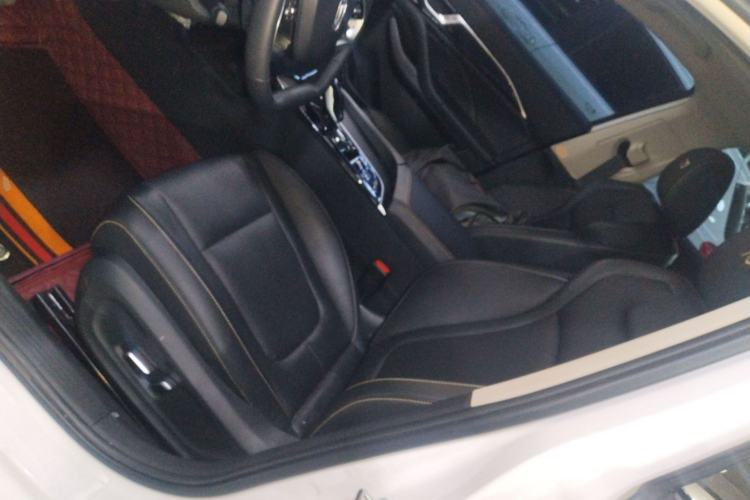 Used Bestune B70 2023 Third Generation 1.5T Automatic Enjoyment Version Left Front Seat