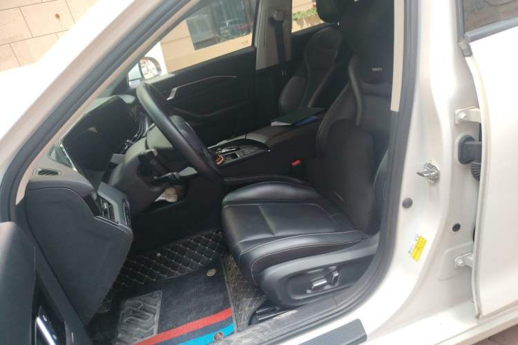 Used Bestune B70 2023 Third Generation 1.5T Automatic Enjoyment Version Left Front Seat