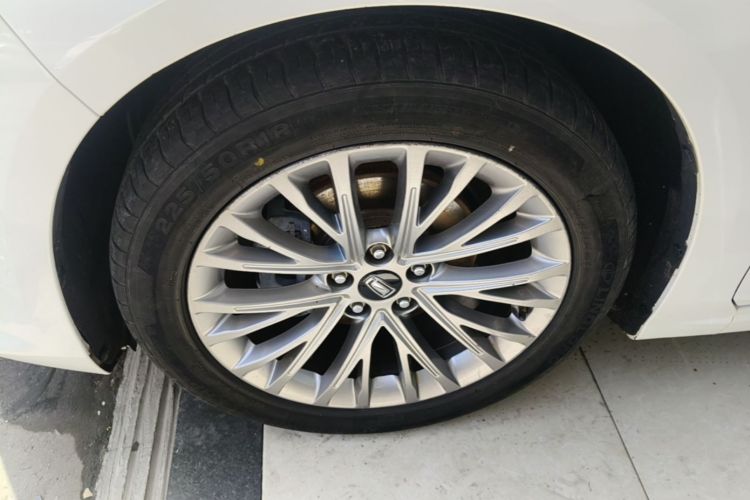 Used Bestune B70 2023 Third Generation 1.5T Automatic Enjoyment Version Left Front Wheel Hub
