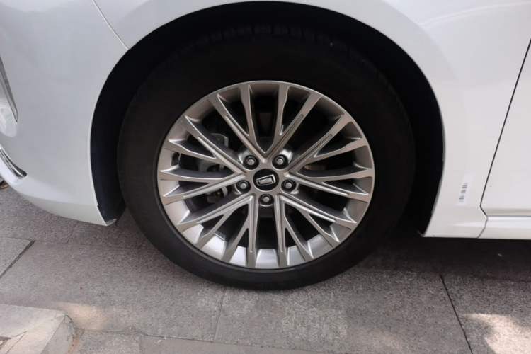 Used Bestune B70 2023 Third Generation 1.5T Automatic Enjoyment Version Left Front Wheel Hub