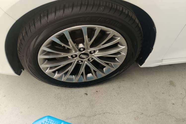 Used Bestune B70 2023 Third Generation 1.5T Automatic Enjoyment Version Left Front Wheel Hub