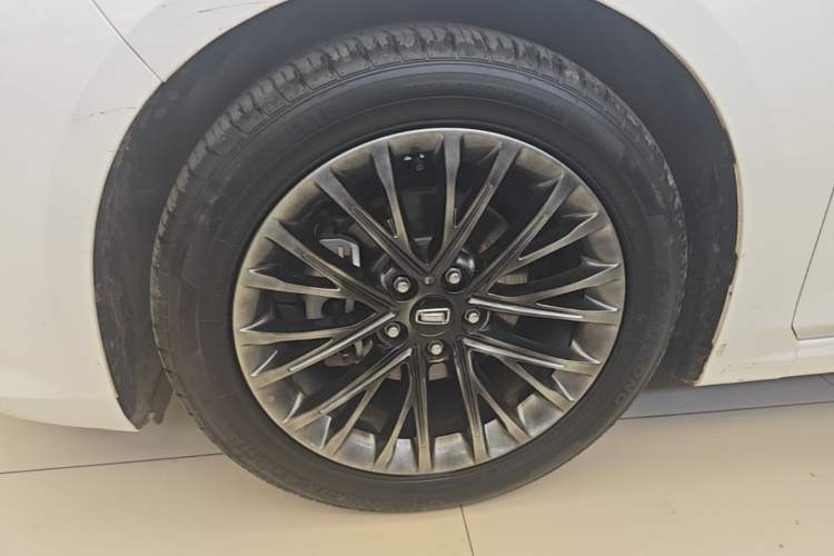 Used Bestune B70 2023 Third Generation 1.5T Automatic Enjoyment Version Left Front Wheel Hub