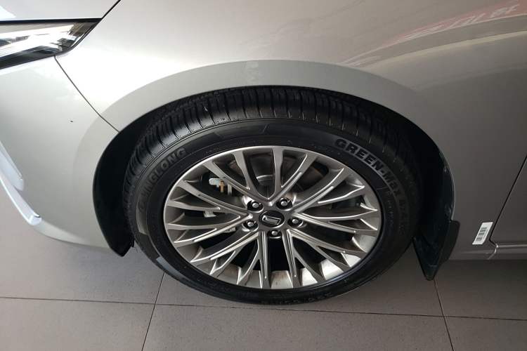 Used Bestune B70 2023 Third Generation 1.5T Automatic Enjoyment Version Left Front Wheel Hub
