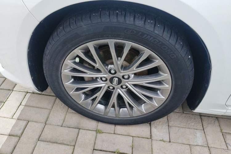 Used Bestune B70 2023 Third Generation 1.5T Automatic Enjoyment Version Left Front Wheel Hub