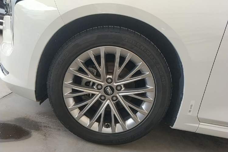 Used Bestune B70 2023 Third Generation 1.5T Automatic Enjoyment Version Left Front Wheel Hub