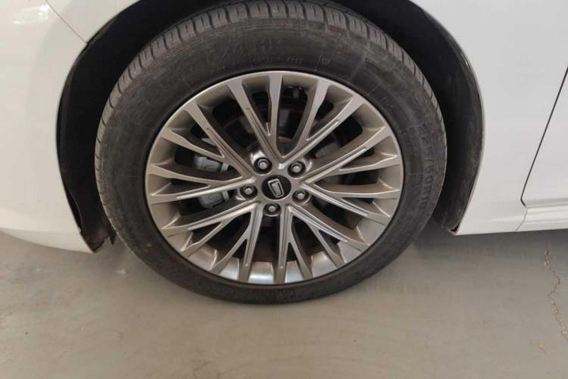 Used Bestune B70 2023 Third Generation 1.5T Automatic Enjoyment Version Left Front Wheel Hub
