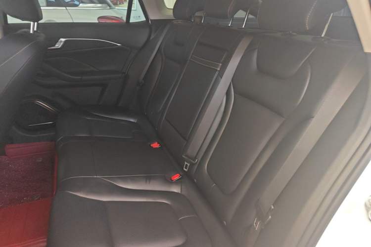 Used Bestune B70 2023 Third Generation 1.5T Automatic Enjoyment Version Left Rear Seat