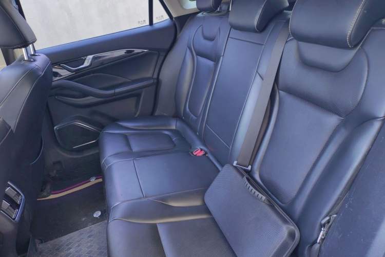 Used Bestune B70 2023 3rd Generation 1.5T Automatic Enjoyment Version 70th Anniversary Edition Left Rear Seat