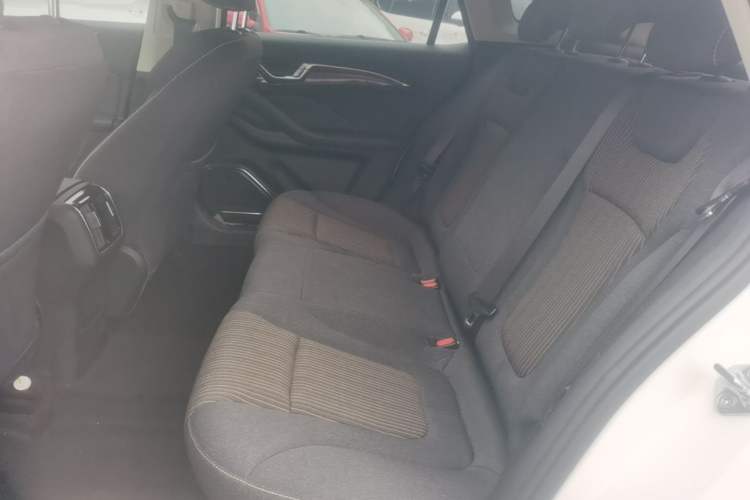 Used Bestune B70 2023 3rd Generation 1.5T Automatic Enjoyment Version 70th Anniversary Edition Left Rear Seat