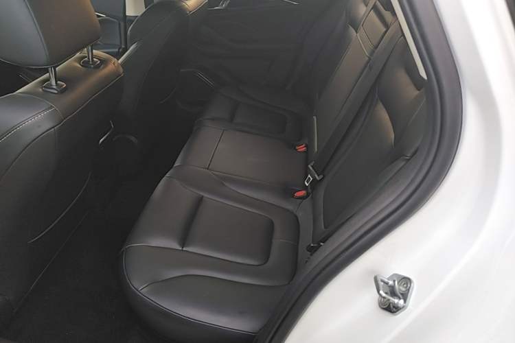 Used Bestune B70 2023 Third Generation 1.5T Automatic Enjoyment Version Left Rear Seat