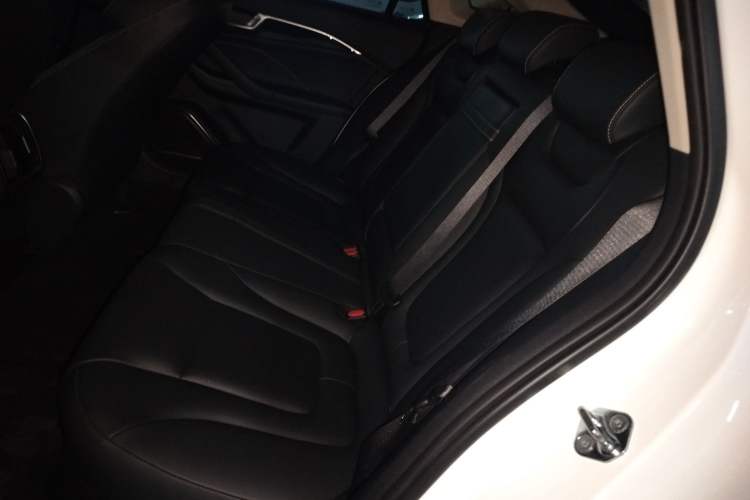 Used Bestune B70 2023 Third Generation 1.5T Automatic Enjoyment Version Left Rear Seat