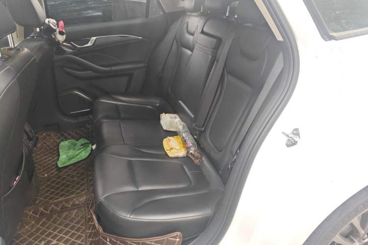 Used Bestune B70 2023 Third Generation 1.5T Automatic Enjoyment Version Left Rear Seat