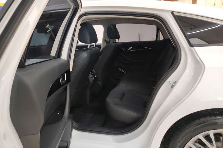 Used Bestune B70 2023 Third Generation 1.5T Automatic Enjoyment Version Left Rear Seat