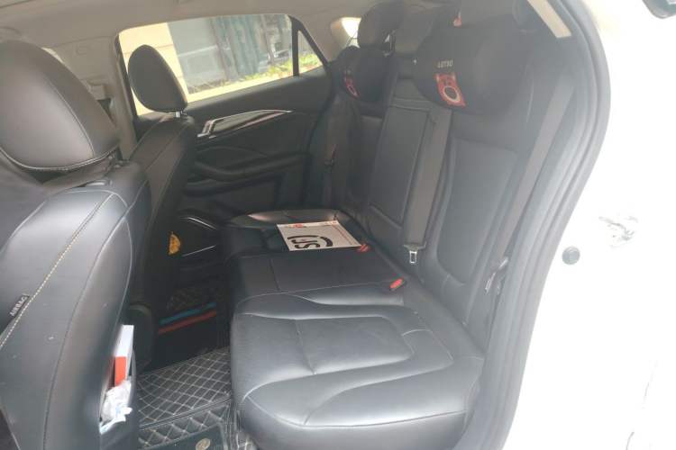 Used Bestune B70 2023 Third Generation 1.5T Automatic Enjoyment Version Left Rear Seat