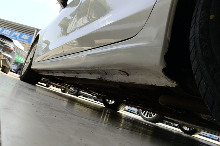 Used Bestune B70 2023 Third Generation 1.5T Automatic Enjoyment Version Left Side Sill
