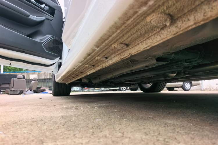 Used Bestune B70 2023 Third Generation 1.5T Automatic Enjoyment Version 70th Anniversary Edition Left Side Sill