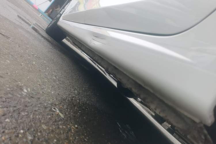 Used Bestune B70 2023 3rd Generation 1.5T Automatic Enjoyment Version 70th Anniversary Edition Left Side Sill