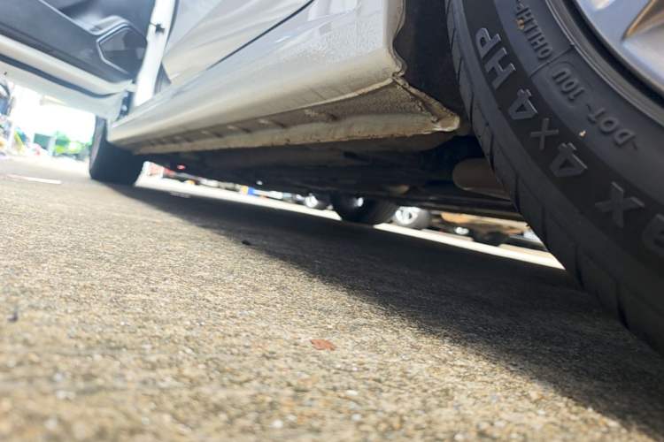 Used Bestune B70 2023 Third Generation 1.5T Automatic Enjoyment Version Left Side Sill
