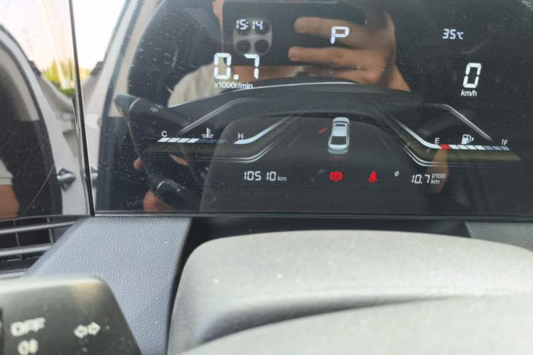 Used Bestune B70 2023 3rd Generation 1.5T Automatic Enjoyment Version 70th Anniversary Edition Odometer Close Up