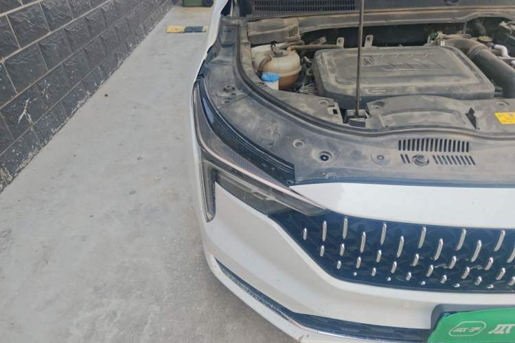Used Bestune B70 2023 Third Generation 1.5T Automatic Enjoyment Version Right Front Headlight