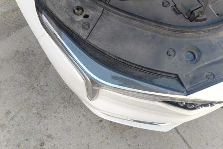 Used Bestune B70 2023 3rd Generation 1.5T Automatic Enjoyment Version 70th Anniversary Edition Right Front Headlight