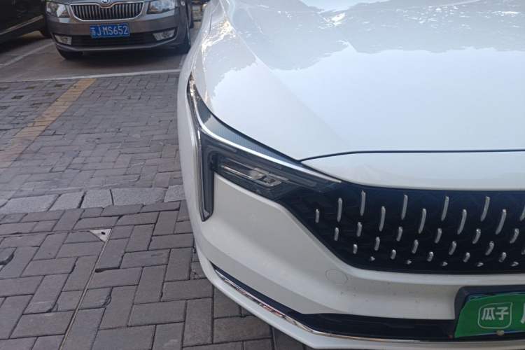 Used Bestune B70 2023 Third Generation 1.5T Automatic Enjoyment Version 70th Anniversary Edition Right Front Headlight