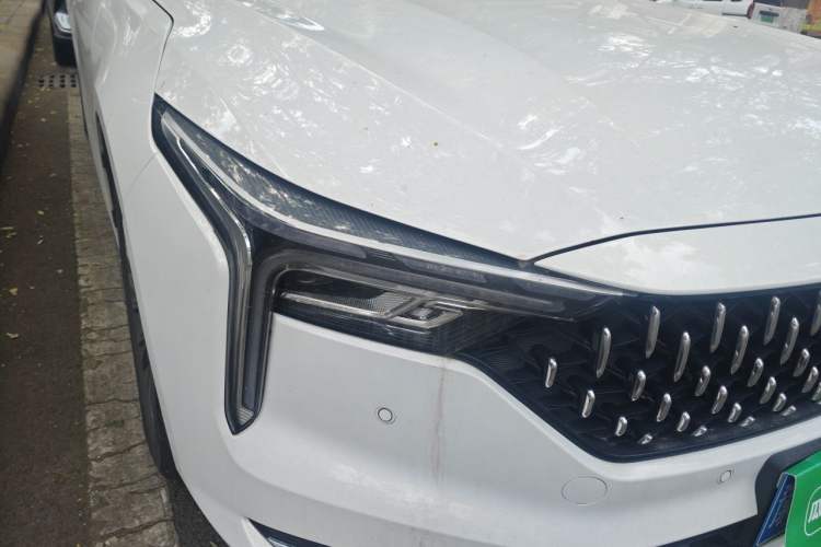 Used Bestune B70 2023 Third Generation 1.5T Automatic Enjoyment Version Right Front Headlight