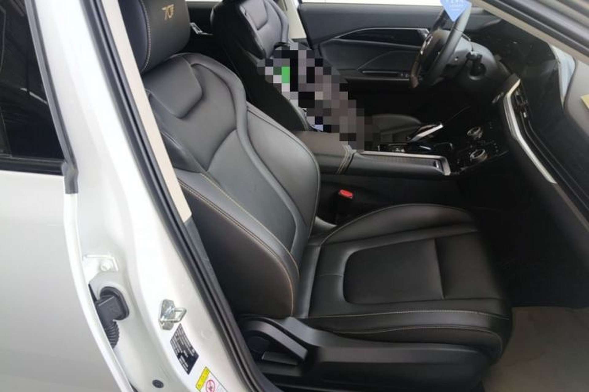 Used Bestune B70 2023 Third Generation 1.5T Automatic Enjoyment Version Right Front Seat