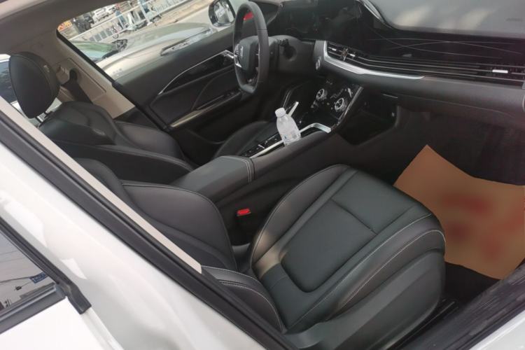 Used Bestune B70 2023 Third Generation 1.5T Automatic Enjoyment Version Right Front Seat