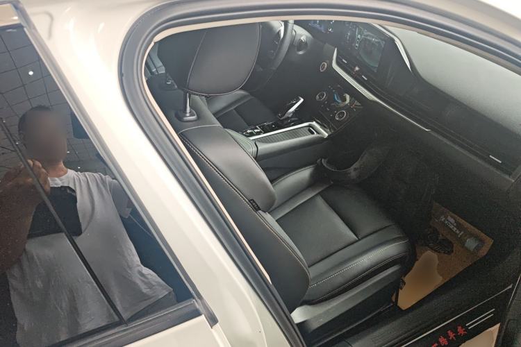 Used Bestune B70 2023 Third Generation 1.5T Automatic Enjoyment Version Right Front Seat